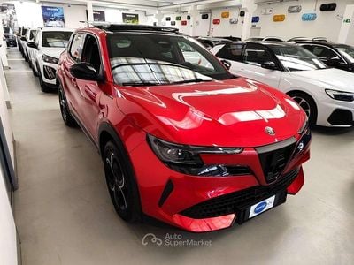 Nuova Alfa Romeo Junior Edizione Speciale 136 CV (100 kW) 2025 Rosso brera SUV