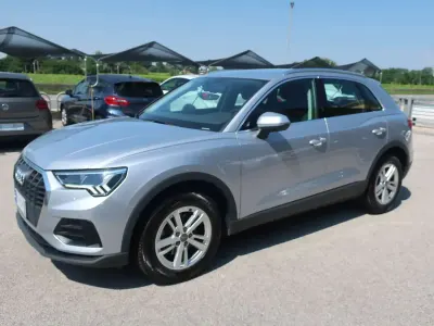 Usata Audi Q3 Business 150 CV (110 kW) 2019 Argento metallizzato SUV
