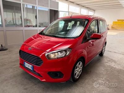 Usata Ford Tourneo Courier 2020 Rosso Monovolume