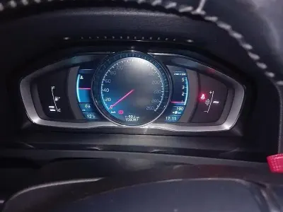 Usata Volvo V60 181 CV (133 kW) 2014 Blu Station wagon