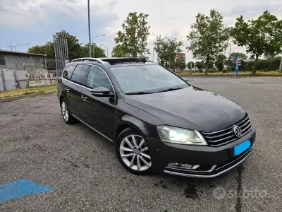 Usata VW Passat 170 CV (125 kW) 2012 Marrone Station wagon