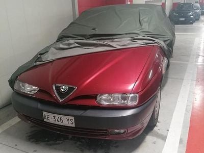 Usata Alfa Romeo 146 103 CV (75 kW) 1995 Rosso Utilitaria