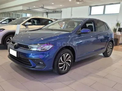 Nuova VW Polo Life 95 CV (69 kW) 2026 Reef blue metallizzato Utilitaria