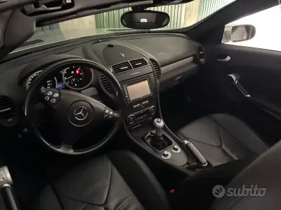 Usata Mercedes SLK200 163 CV (119 kW) 2006 Grigio Cabrio