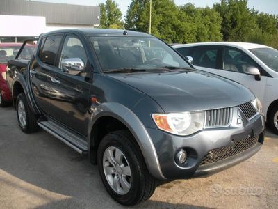 usata Mitsubishi L200 2.5 di-d 136cv doppia cabina inten