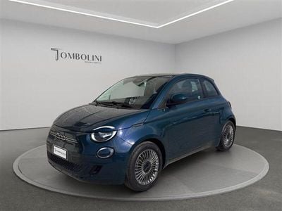 Usata Fiat 500e Icon 86 kW (118 CV) 2023 Verde scuro Utilitaria
