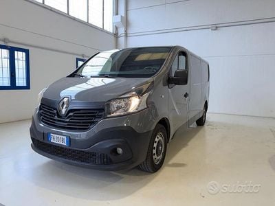 Usata Renault Trafic 121 CV (88 kW) 2017 Grigio Monovolume