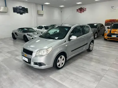 Usata Chevrolet Aveo 84 CV (61 kW) 2009 Argento Berlina