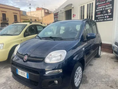 Usata Fiat Panda Easy 69 CV (50 kW) 2015 Blu Utilitaria
