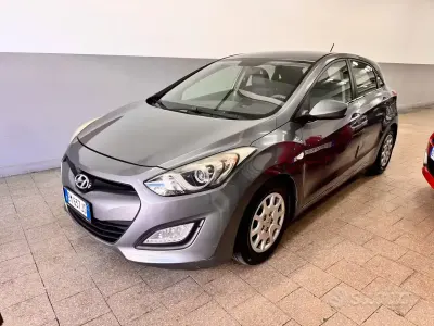 Usata Hyundai i30 Classic 90 CV (66 kW) 2012 Grigio Berlina