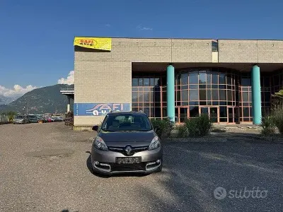 Usata Renault Scénic III Bose Edition 116 CV (85 kW) 2015 Grigio Monovolume