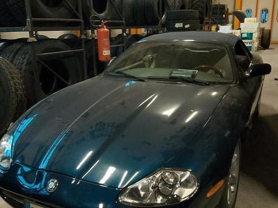 Usata Jaguar XK8 363 CV (266 kW) 1999 Blu Cabrio