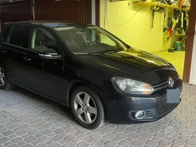 Usata VW Golf VII 102 CV (75 kW) 2012 Nero Berlina
