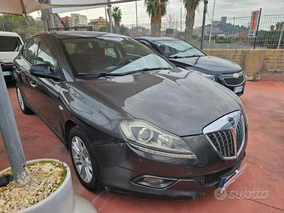 Usata Lancia Delta 120 CV (88 kW) 2008 Grigio Utilitaria