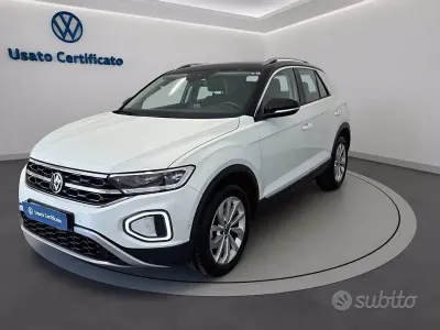 Usata VW T-Roc Style 110 CV (80 kW) 2024 Bianco/tetto nero SUV
