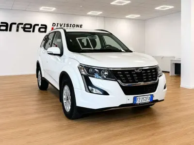 Usata Mahindra XUV500 140 CV (102 kW) 2020 Bianco SUV
