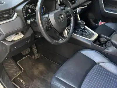 Begagnad Toyota RAV4 Hybrid Style 185 HK (136 kW) 2021 SUV