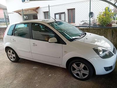 Usado Ford Fiesta 68 HP (50 kW) 2008 Branco Citadino