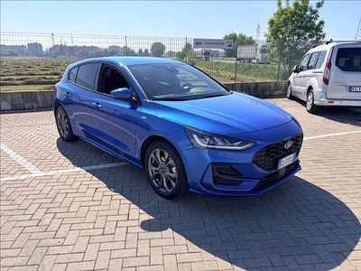 Usata Ford Focus ST-Line 125 CV (91 kW) 2023 Blu Berlina