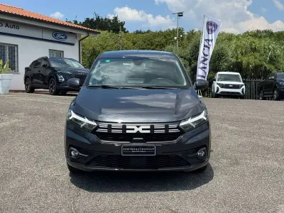 Usata Dacia Sandero Expression 91 CV (66 kW) 2023 Grigio Berlina