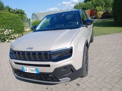 Usata Jeep Avenger Summit 101 CV (74 kW) 2023 Grigio SUV