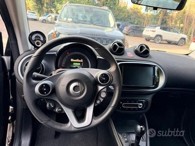 Bianco Usata 2023 Smart ForFour Passion Utilitaria | 16.000 € (Cara)