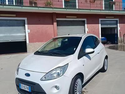 Usata Ford Ka 75 CV (55 kW) 2014 Bianco Berlina