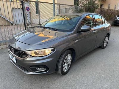 Usata Fiat Tipo Lounge 95 CV (69 kW) 2016 Grigio Berlina