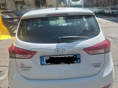 Usata Hyundai ix20 77 CV (56 kW) 2011 Bianco Utilitaria