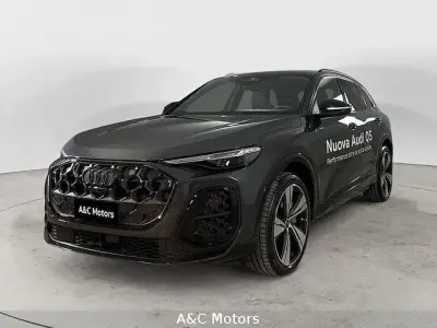 Usata Audi Q5 Ambiente 204 CV (150 kW) 2025 Grigio SUV