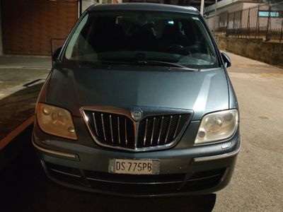 Usata Lancia Phedra 120 CV (88 kW) 2009 Grigio Monovolume