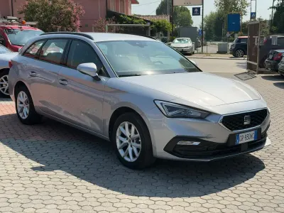 Usata Seat Leon Business 150 CV (110 kW) 2023 Argento Station wagon