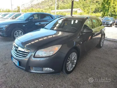 Usata Opel Insignia Cosmo 160 CV (117 kW) 2011 Grigio Station wagon