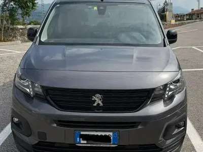 Usata Peugeot Rifter GT-line 131 CV (96 kW) 2019 Monovolume