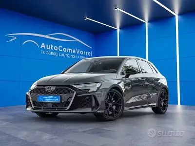Usata Audi RS3 Exclusive 400 CV (294 kW) 2025 Nero Berlina