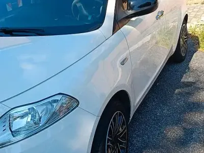 Usata Lancia Ypsilon