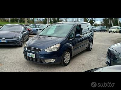 Begagnad Ford Galaxy Ghia 140 HK (102 kW) 2007 Blå Minibuss