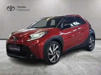 Usata Toyota Aygo X Lounge 72 CV (52 kW) 2022 Rosso SUV
