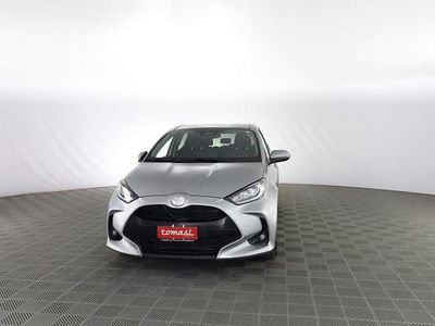 Usata Toyota Yaris Hybrid Trend 92 CV (67 kW) 2025 Silver met Utilitaria