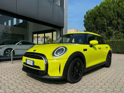 Usata Mini Cooper Classic 136 CV (100 kW) 2023 Giallo Utilitaria