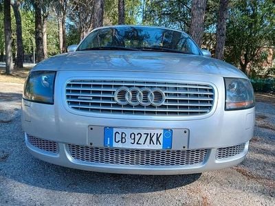 Usata Audi TT 179 CV (131 kW) 1999 Grigio Coupé