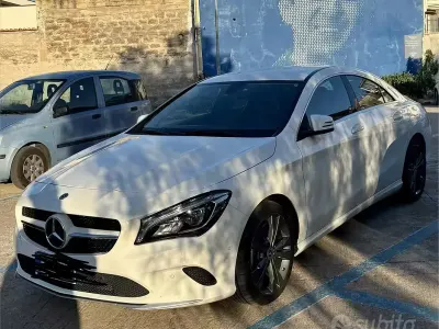 Usata Mercedes CLA180 109 CV (80 kW) 2018 Bianco Berlina
