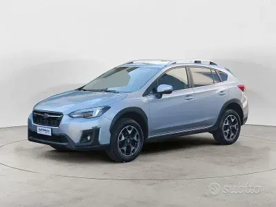 Usata Subaru XV Style 114 CV (83 kW) 2019 Argento SUV