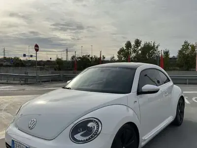 Usata VW Beetle R-line 150 CV (110 kW) 2014 Bianco Utilitaria