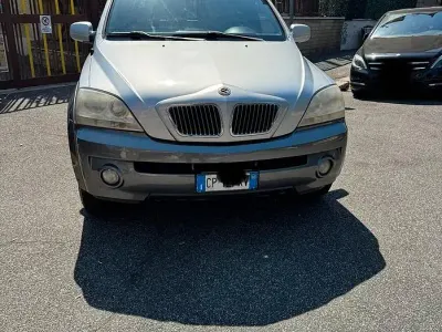 Usata Kia Sorento 140 CV (102 kW) 2004 Grigio SUV
