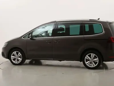 Begagnad Seat Alhambra XCELLENCE 150 HK (110 kW) 2020 Brun Minibuss