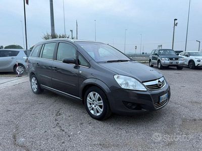 Usata Opel Zafira Cosmo 94 CV (69 kW) 2008 Monovolume