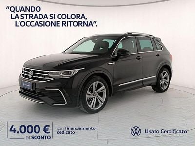 Usata VW Tiguan R-line 150 CV (110 kW) 2023 Deep black perlato SUV