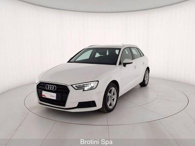 Bianco ibis Usata 2020 Audi A3 Sportback g-tron Business Utilitaria | 18.900 € (Buon prezzo)