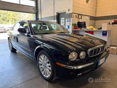 Usata Jaguar XJ Executive 298 CV (219 kW) 2003 Nero Berlina
